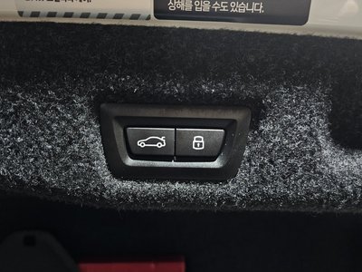 صورة مصغرة 30 لـ 2025 BMW 5 SERIES