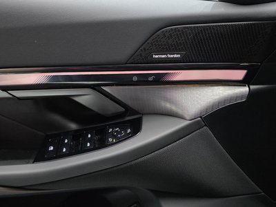 صورة مصغرة 25 لـ 2025 BMW 5 SERIES