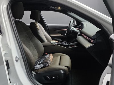 صورة مصغرة 16 لـ 2025 BMW 5 SERIES