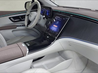 MERCEDES-BENZ EQS - 9