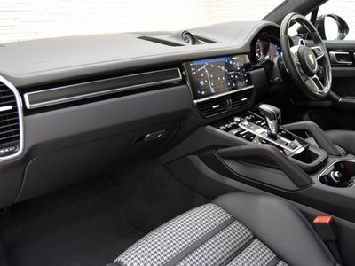 PORSCHE CAYENNE - 10