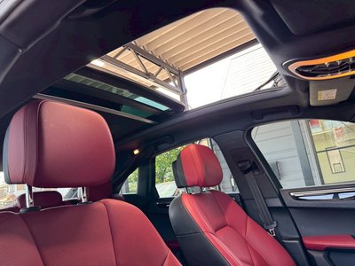 PORSCHE MACAN - 4
