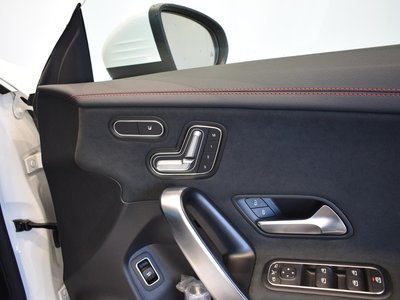 MERCEDES-BENZ CLA - 8