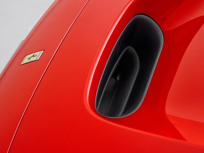 FERRARI F8 TRIBUTO - 9