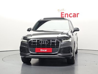 صورة 2 لـ 2021 AUDI Q7