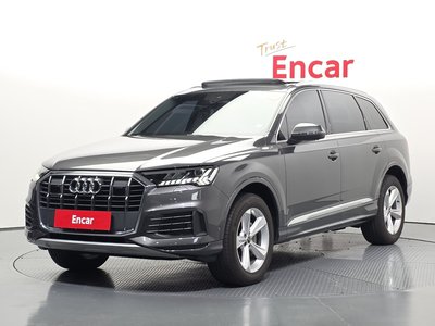 صورة 1 لـ 2021 AUDI Q7