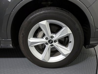 صورة 6 لـ 2021 AUDI Q7