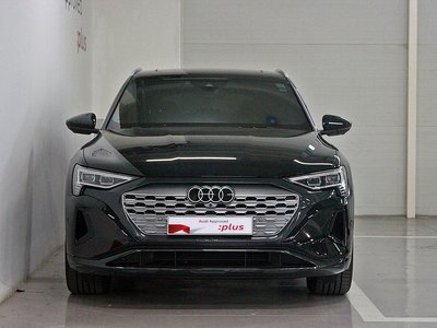 AUDI Q8 E-TRON - 2