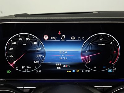 MERCEDES-BENZ GLS - 8