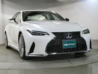 LEXUS IS - 3