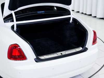 ROLLS-ROYCE GHOST - 10