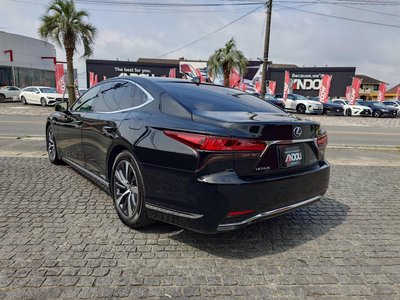 2021 Lexus LS photo 4