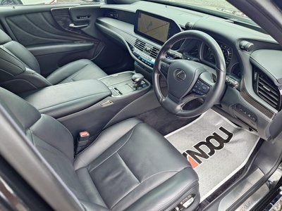 2021 Lexus LS — миниатюра 12