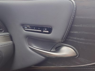 2021 Lexus LS — миниатюра 19