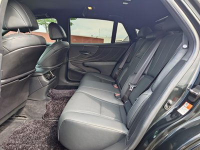 2021 Lexus LS — миниатюра 23