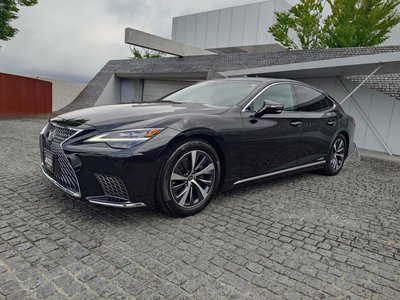 2021 Lexus LS photo 3