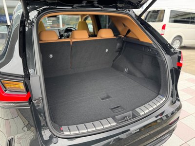 صورة مصغرة 37 لـ 2025 Lexus NX