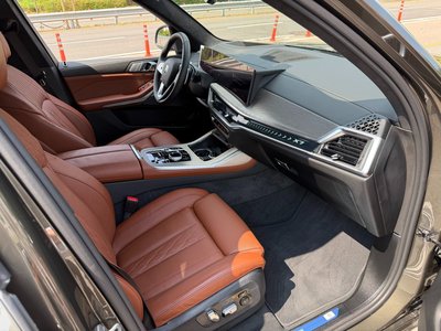 2026 BMW X7 thumbnail 11