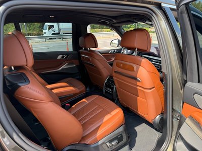 2026 BMW X7 thumbnail 12