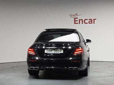 MERCEDES-BENZ E-CLASS - 3