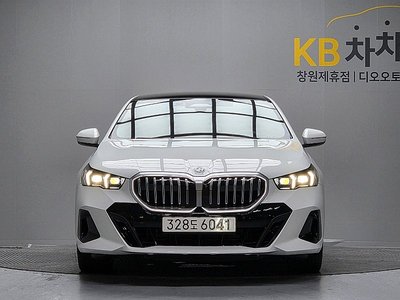 صورة 2 لـ 2025 BMW 5 SERIES