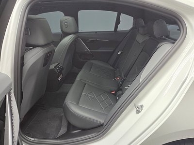 صورة مصغرة 14 لـ 2025 BMW 5 SERIES