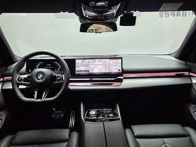 صورة 10 لـ 2025 BMW 5 SERIES