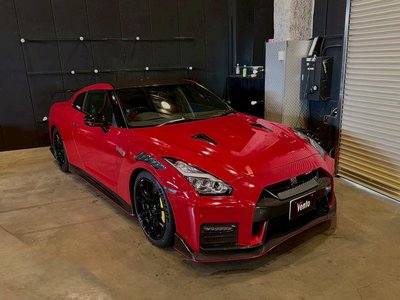 NISSAN GT-R - 4