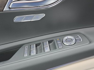 2025 Genesis GV80 thumbnail 14