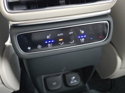 2025 Genesis GV80 thumbnail 19