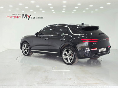 صورة 2 لـ 2021 Genesis GV70