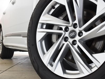 صورة 9 لـ 2025 AUDI Q7