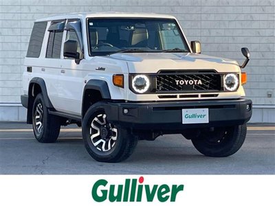 TOYOTA LAND CRUISER 70 - 1