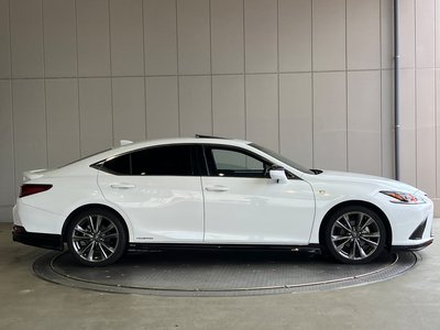 2020 Lexus ES thumbnail 31