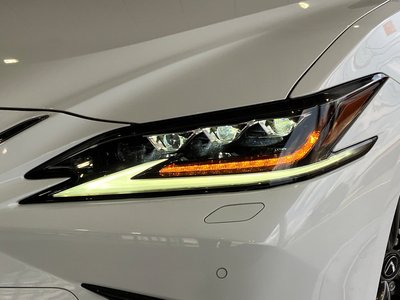 2020 Lexus ES thumbnail 40