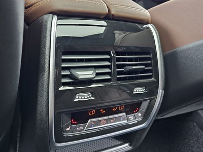 2025 BMW X6 缩略图 23