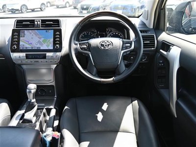 TOYOTA LAND CRUISER PRADO - 7