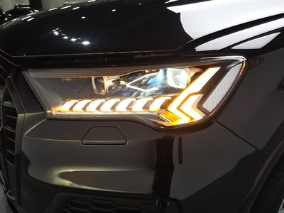 AUDI Q7 - 9