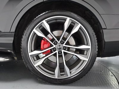 AUDI Q7 - 8