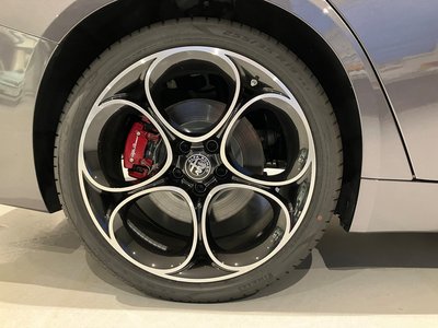 2025 ALFA Romeo JULIA 照片 8