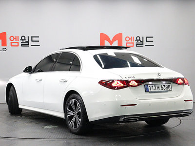 MERCEDES-BENZ E-CLASS - 3