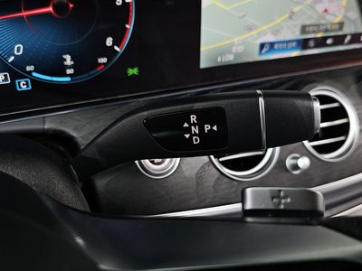 2020 Mercedes-BENZ E-CLASS — миниатюра 12
