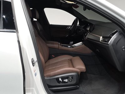 2022 BMW X6 — миниатюра 16