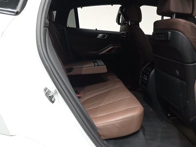 2022 BMW X6 — миниатюра 17