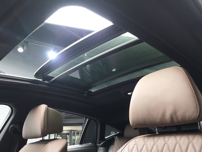 2022 BMW X6 — миниатюра 21