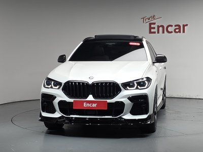 2022 BMW X6 照片 2