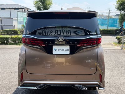2025 Toyota ALPHARD — фото 8