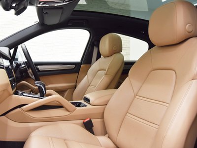 PORSCHE CAYENNE COUPE - 9