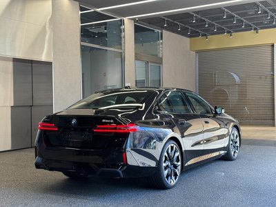 BMW 5 SERIES - 4