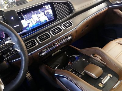 MERCEDES-BENZ GLS - 10
